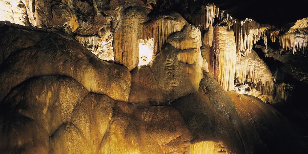 阿拉塞纳洞穴