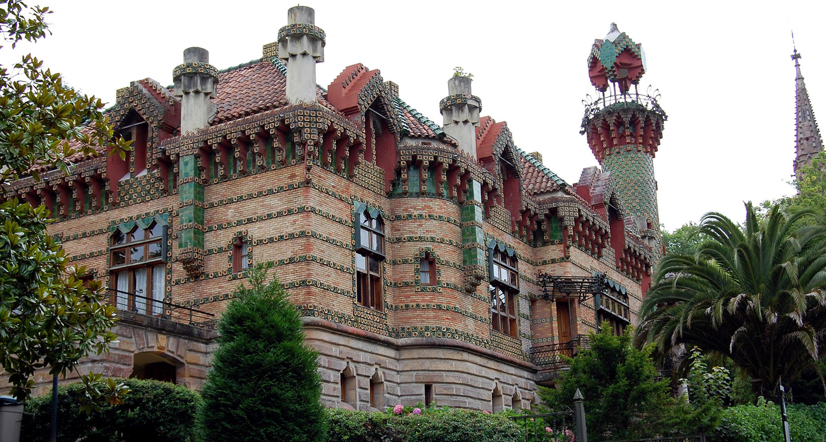 高迪：梦幻建筑师