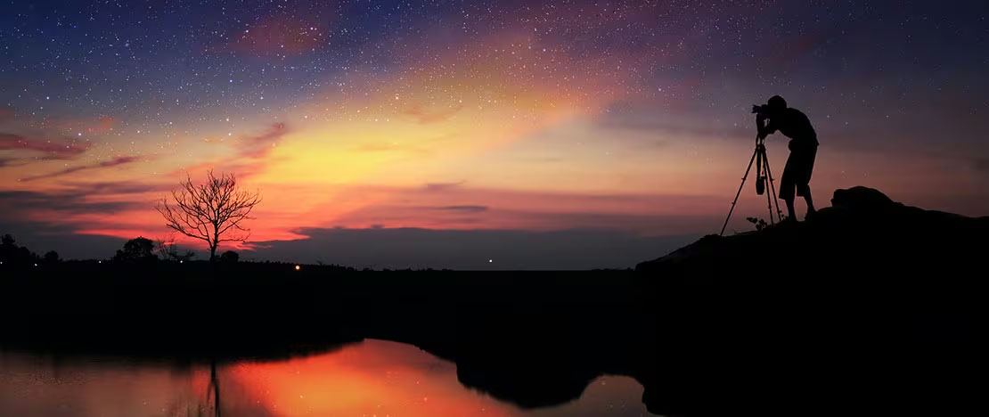游客拍摄璀璨星空