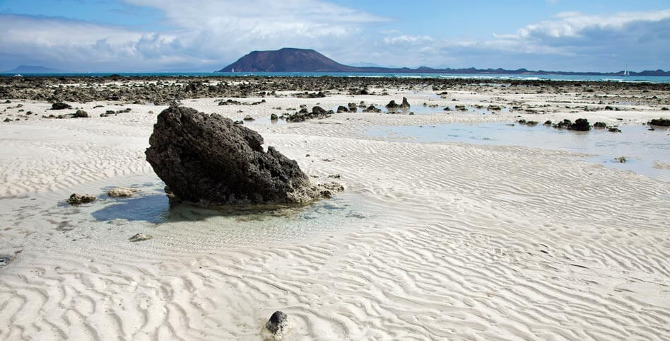 富埃特文图拉岛的 Lobos 小岛 © Islote de Lobos en Fuerteventura