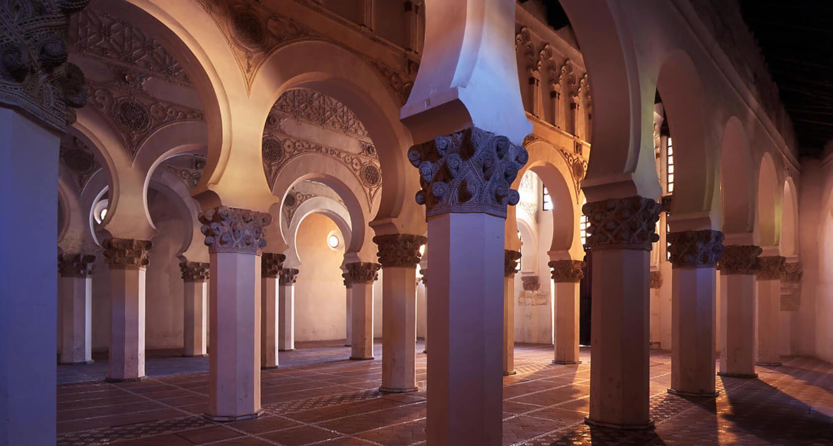 白色圣玛利亚教堂（原犹太教堂）|西班牙旅游