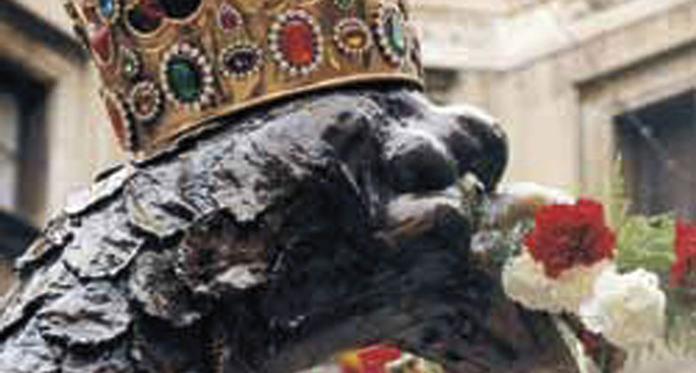 贝尔加的巴图姆宗教节期间的老鹰细节 © Hostaleria i Turisme del Berguedà