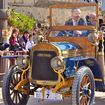 巴塞罗那-锡切斯国际老爷车拉力赛