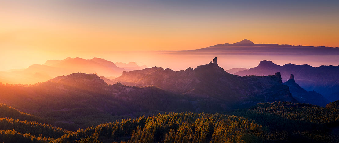 大加那利群岛，从罗克·努布洛（Roque Nublo）的雪之峰观景台的景色