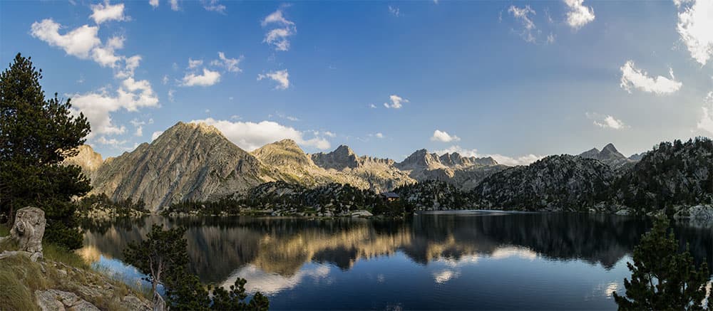 加泰罗尼亚的阿伊魁斯托特斯和圣毛里奇湖（Aigüestortes y Estany de Sant Maurici）国家公园