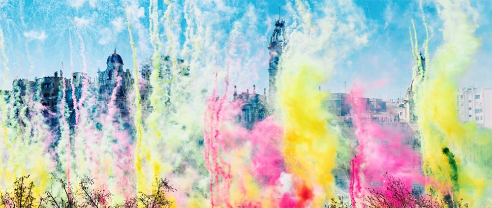 瓦伦西亚法雅节期间的的 Mascletá（日间烟火表演）