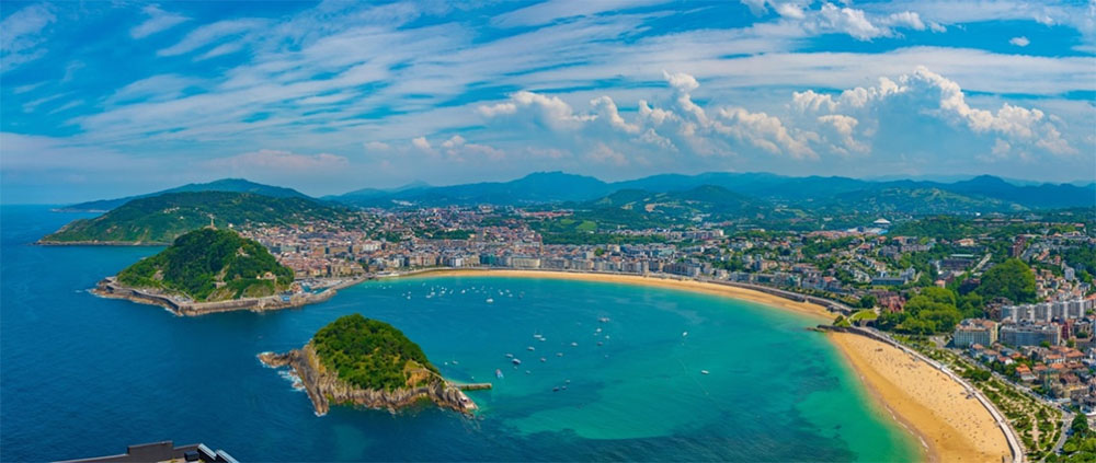 从伊格尔多山远眺圣塞瓦斯蒂安，基普斯夸省